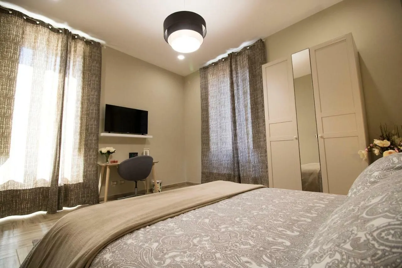 Romeo Luxury Apartment CTA Italia
