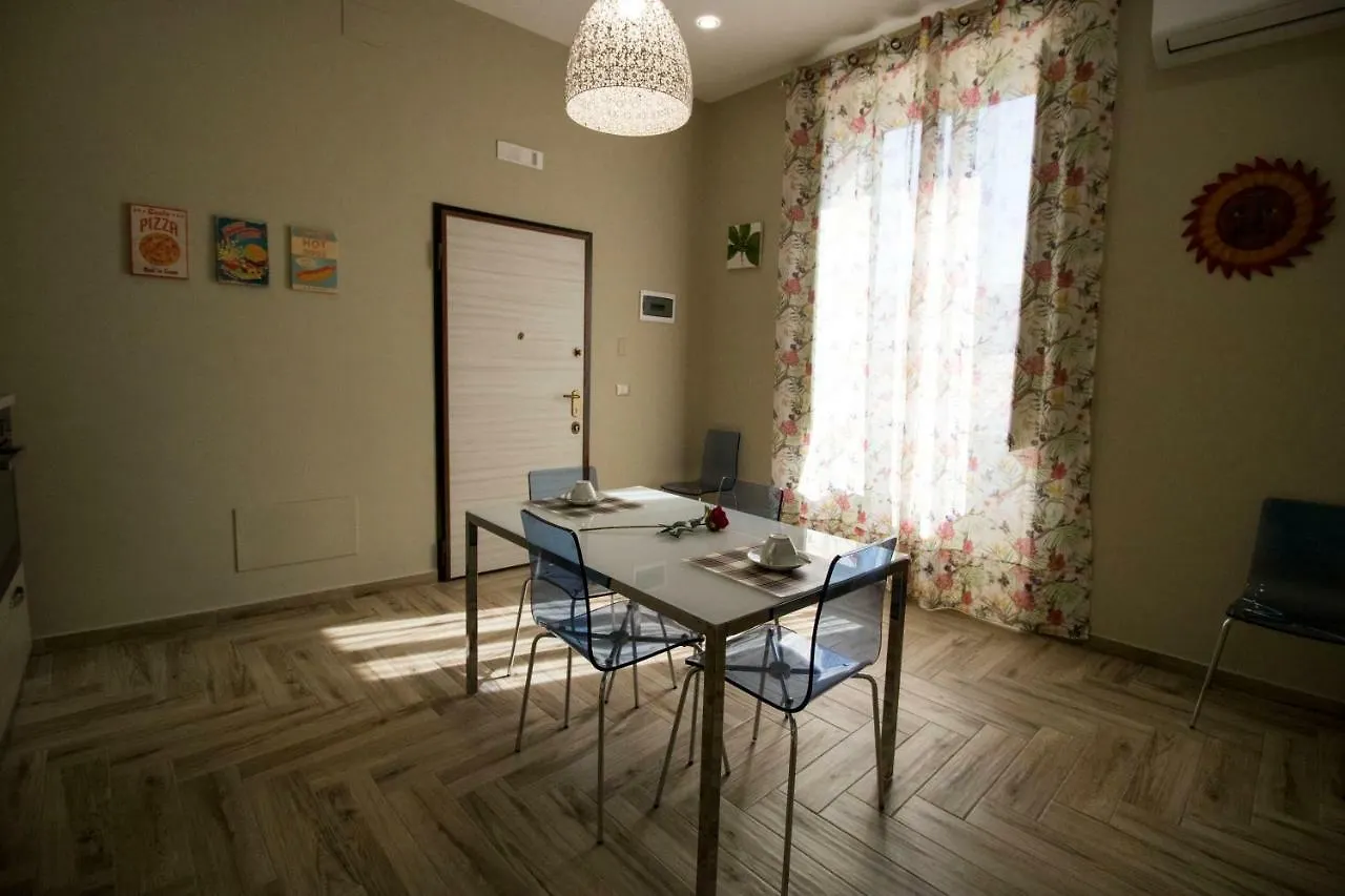 Romeo Luxury Apartment CTA Italia