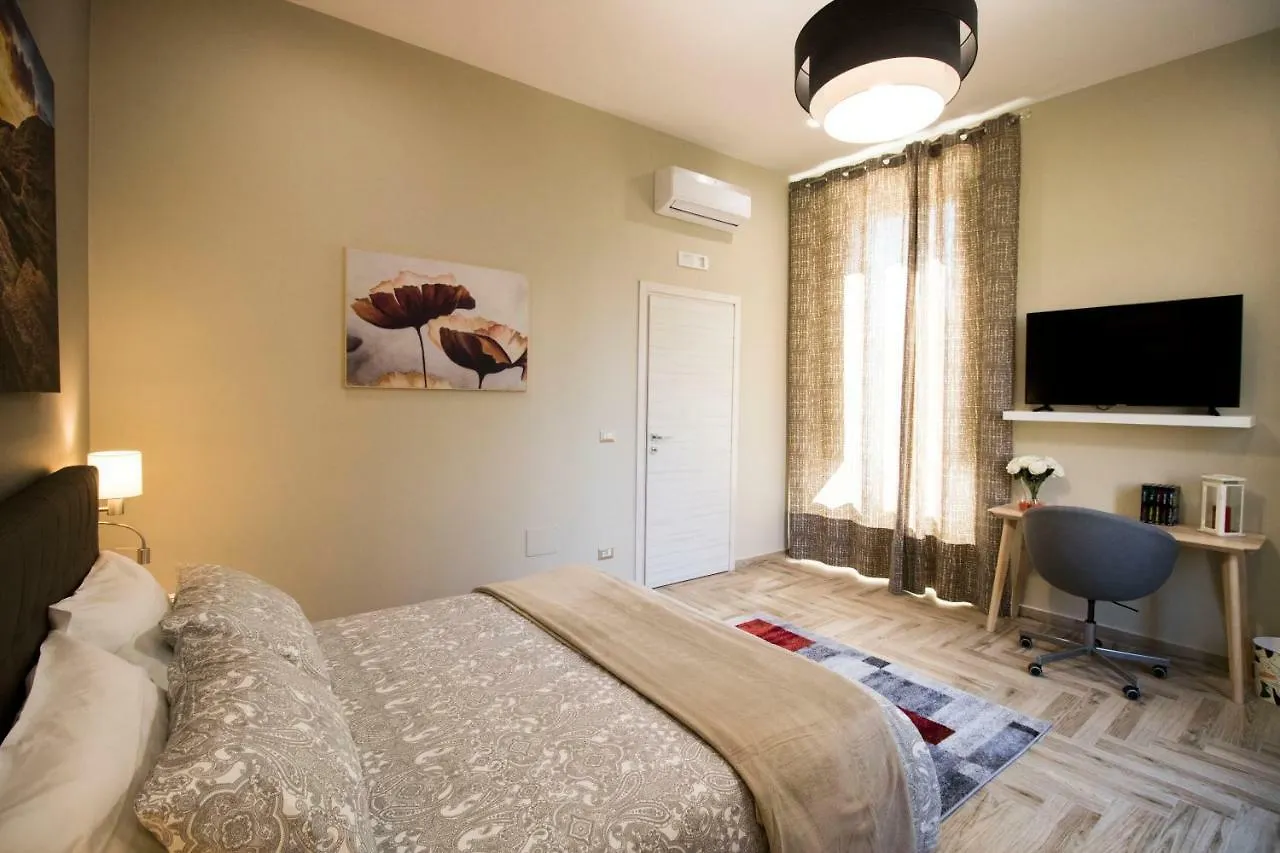Romeo Luxury Apartment CTA Italia